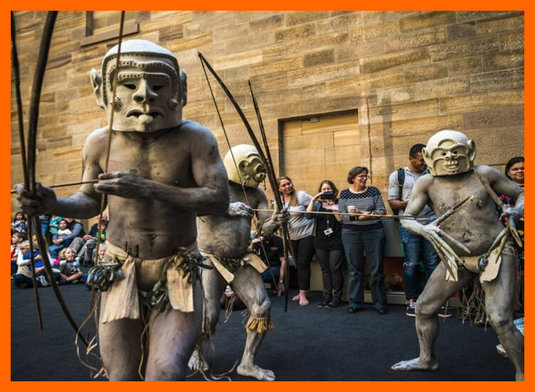 ¿En qué beneficia a la comunidad local este modelo de museo?