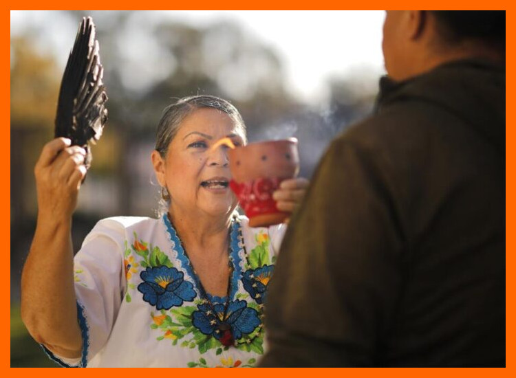 Prácticas de curanderismo y chamanismo vinculadas a las urnas