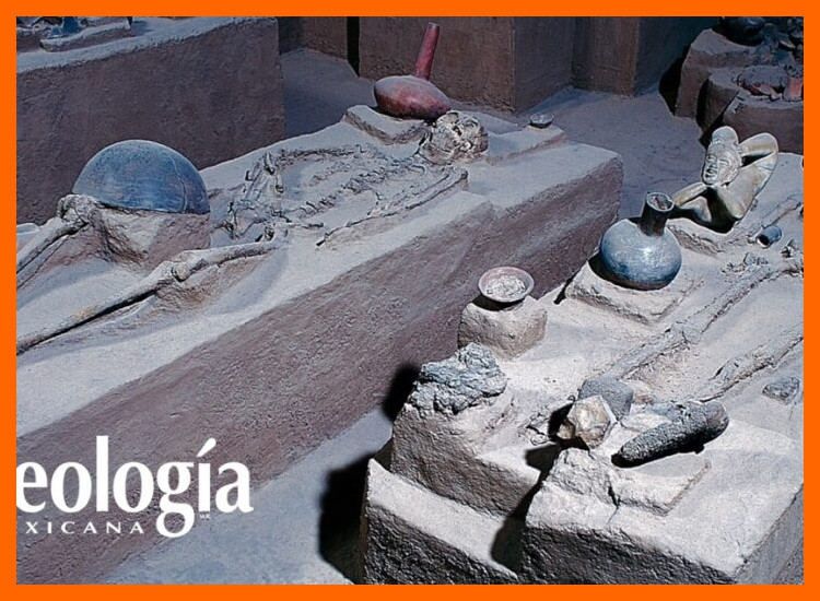 ¿Qué término antropológico define al 'culto a los ancestros' y cómo se manifiesta este concepto en el registro arqueológico manabita?